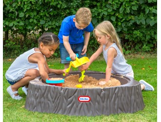 644658E3  Nisipiera cu capac Trunchi de Copac Little Tikes