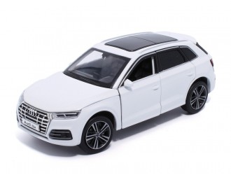 Macheta auto Audi Q5, 1:32, White directie activa roti fata, suspensii, lumini si sunet