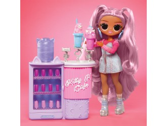 Set de joaca cu papusa L.O.L. Surprise! seria O.M.G Sweet Nails – Kitty K Cafe