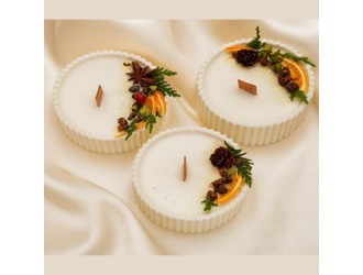 Lumanare in suport din gips cu decor