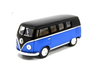 Macheta auto metalica 1962 Volkswagen Classical Bus (Black Top) Kinsmart KT5376W, scara 1:32, cu usi care se deschid, Albastru